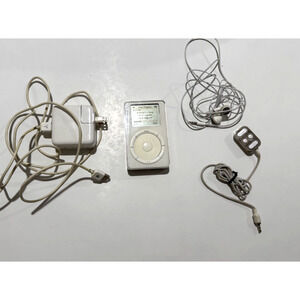 Apple iPod 2nd Gen 10GB A1019 Vintage Bundle Remote FireWire Tested